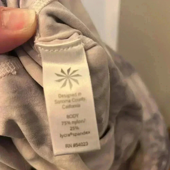 Athleta TIE DYE SALUTATION 7/8 TIGHT IN POWERVITA™-Sz S - Picture 4 of 6